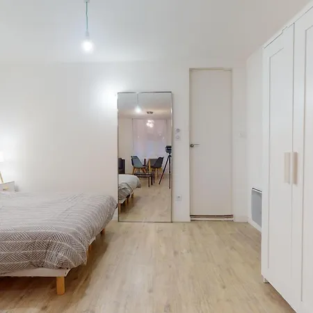 Vieux Saint Georges Apartament *